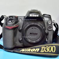Nikon D300 solo corpo