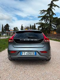 Volvo V40 d2 momentum 2019 156.000 km