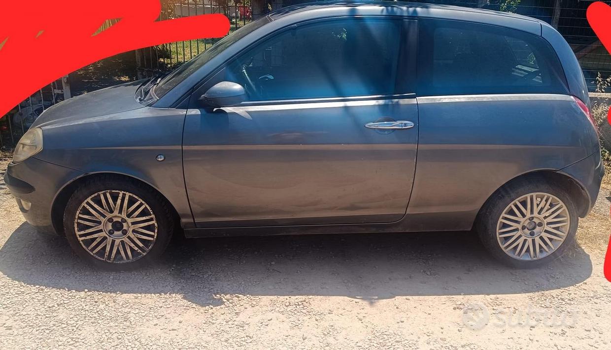 Lancia Ypsilon
