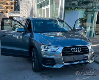 AUDI Q3  2.0 TDI 150 CV 4 S-Tronic Col. LX7R GREY