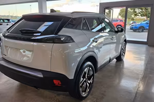 PEUGEOT 2008 PureTech 100 S&S Allure KM. ZERO