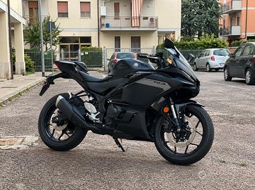 Yamaha R3 (2025) - 5.000 Km - Perfetta