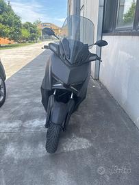 Scooter Yamaha x max 125 2023 Black/gray