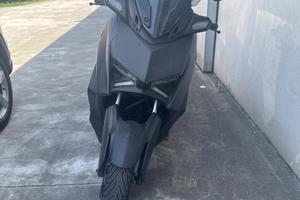 Scooter Yamaha x max 125 2023 Black/gray