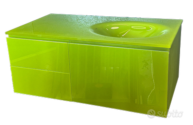 mobile bagno sospeso in cristallo verde