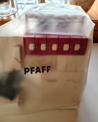 Taglia e cuci Pfaff cover style 4850