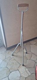 Bastone da passeggio tripode