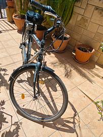 Bici maschile ruote 28" nera