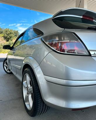 Opel Astra H GTC coupè 1.7 101cv 74kw