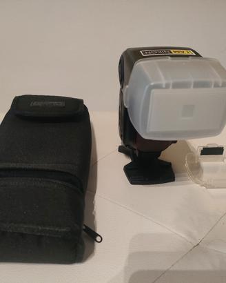 NIKON SB 900