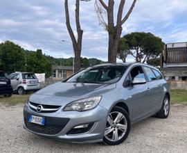 Opel Astra 1.7 CDTI 110CV 2014 NEOPATENTATI