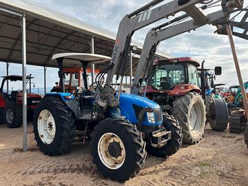 NEW HOLLAND TL80A CON CARICATORE