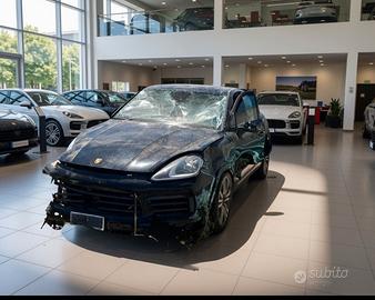 Porsche Cayenne 3.0 V6 E-Hybrid Platinum Edition I