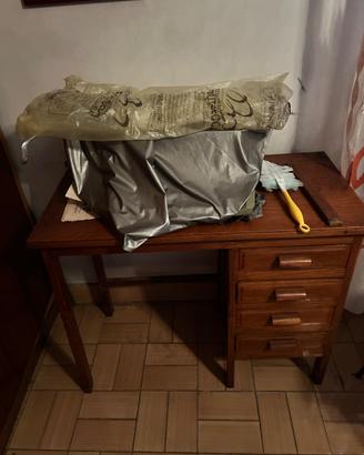 Mobiletto porta computer