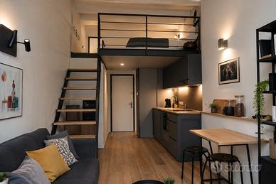 MONOLOCALE IN LUNGO DORA NAPOLI 280 EURO