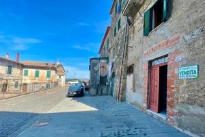 2 LOCALI A ONANO