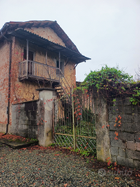 Rustico con terreno a Balocco
