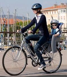 Bicicletta con porta bimbo