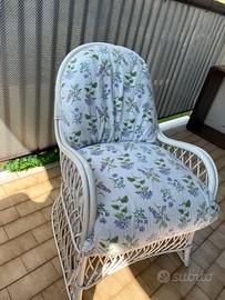 Poltrona vimini bianca con 2 cuscini