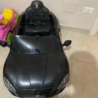 Macchina massrerati elettrica