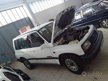 Suzuki Vitara  5 porte con gancio di traino