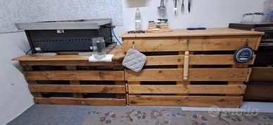 Mobile in legno fatto con pallet