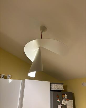 Lampada design in condizioni perfette