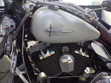MOTO HARLEY DAVIDSON ROAD KING POLICE 1450 FLHPEI