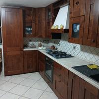 Cucina in legno massello