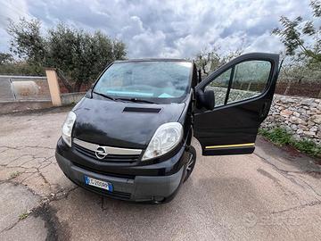Opel vivaro 9 posti