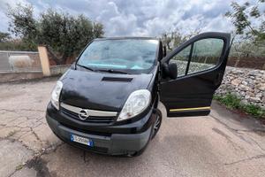 Opel vivaro 9 posti