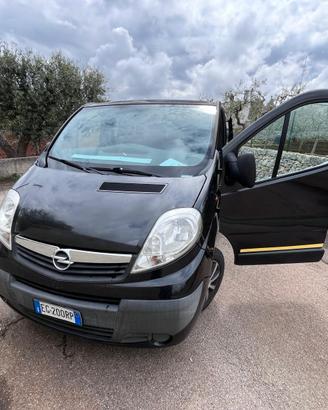 Opel vivaro 9 posti