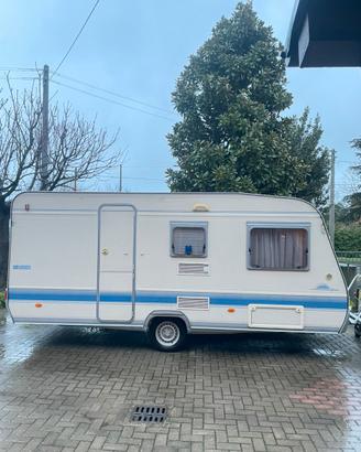 Roulotte Caravan ADRIA Model: B 461UB