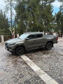 Toyota hilux invincibile 2021
