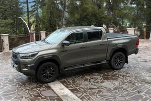 Toyota hilux invincibile 2021
