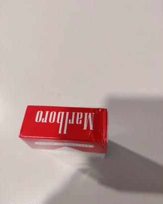 Pacchetto di sigarette Marlboro