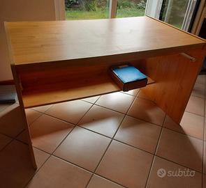 Scrivania color legno chiaro 124 x 72cm