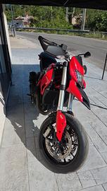 Ducati hypermotard 821