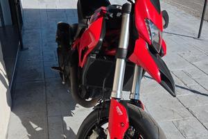 Ducati hypermotard 821
