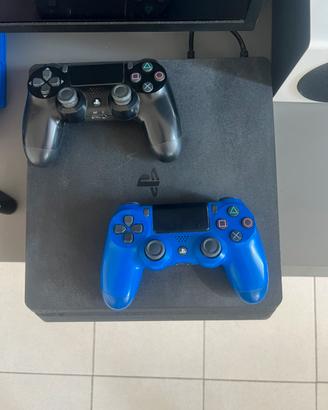 plastation4 + 2 controller +4 giochi