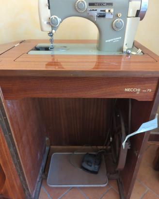 Regalasi Gratis Macchina cucire Necchi Supernova