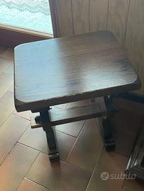 Coppia di Sgabelli in legno massello