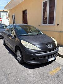 Peugeot 207 1.4 benzina