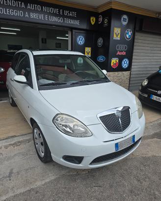 lancia ypsilon 