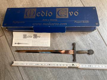 Tagliacarte daga romana