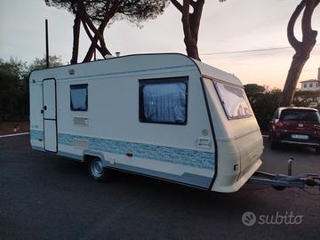Roulotte adria unica 462