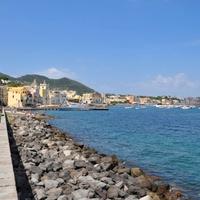 ISCHIA Bel monolocale in villa vacanze lastminute