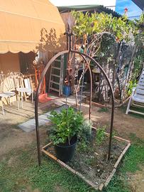 Archetto da Pozzo in Ferro Battuto con Carrucola