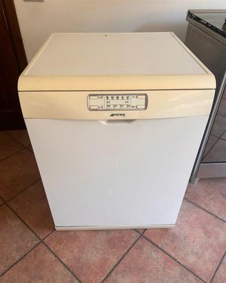 Lavastoviglie Smeg