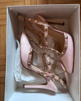 Scarpe con tacco